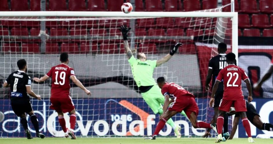 Πήρε το ντέρμπι και παρέμεινε πρώτος ο Ολυμπιακός