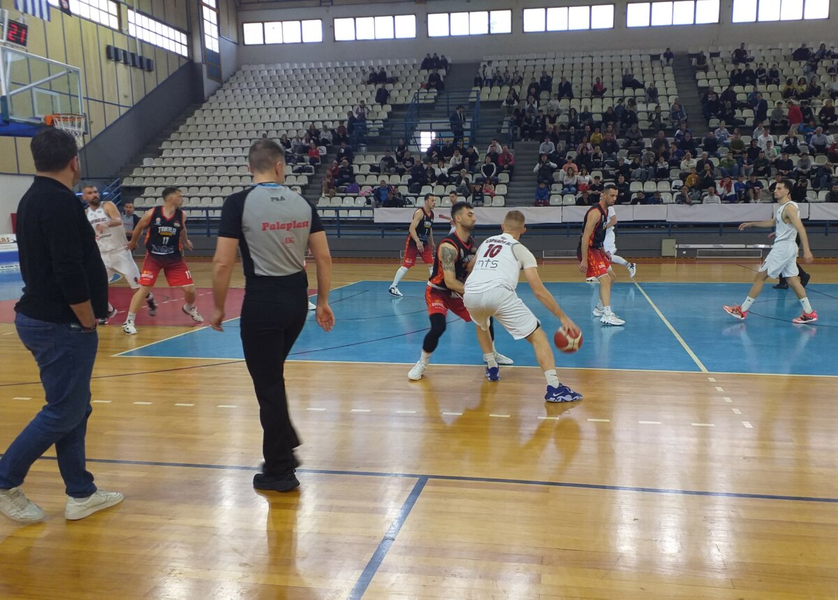 Στη Γ’ φάση των play-offs ο Έσπερος Λαμίας, 88-70 τα Τρίκαλα Basket (video)