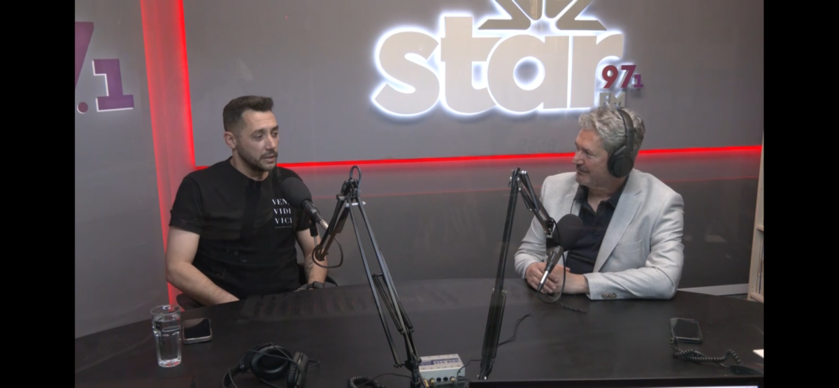 Ο Άγγελος Φουρλεμάδης στον Star Fm 97.1