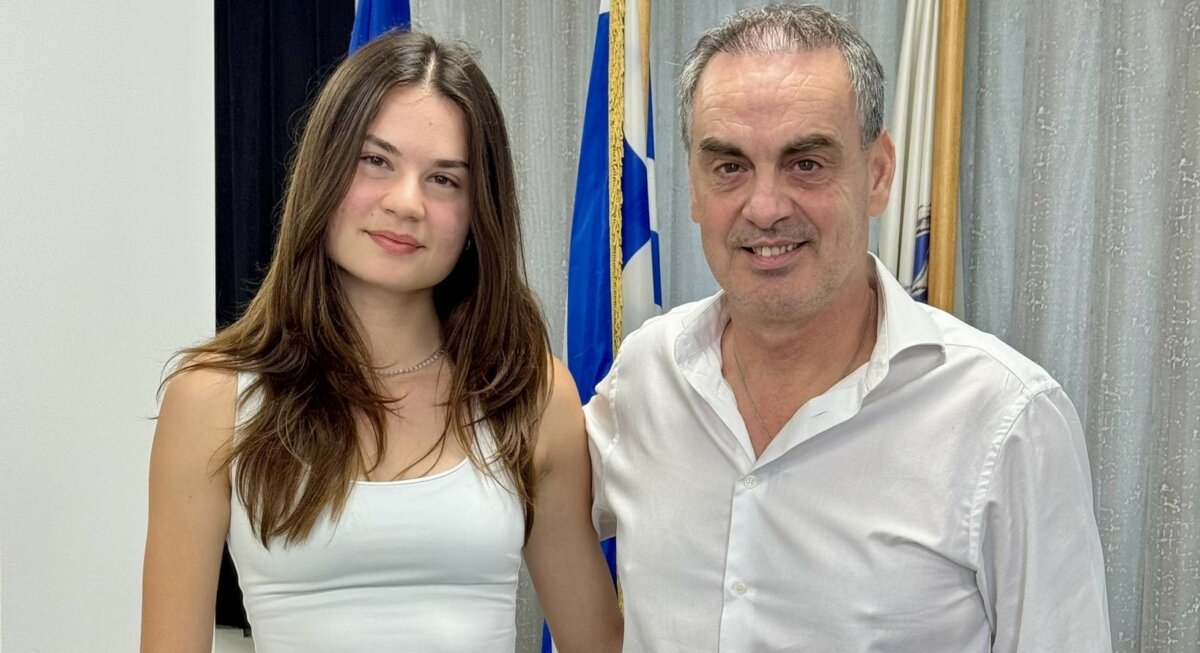 Την Θ.Μπουρλή δέχθηκε στο γραφείο του ο Δ.Καραμάνης (pics)