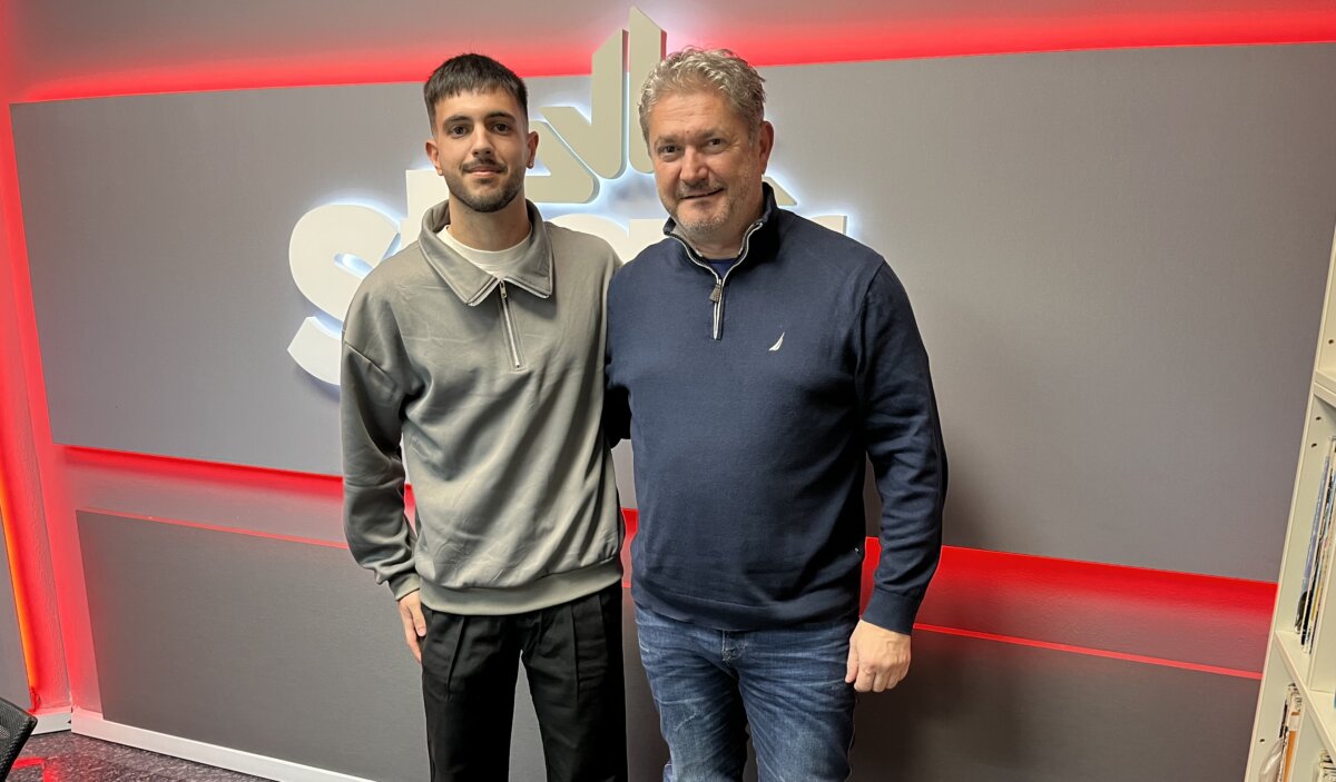 «Φουλ επίθεση» .. έπαιξε ο Γιάννης Γεωργαλής στον Star Fm 97.1 (video)