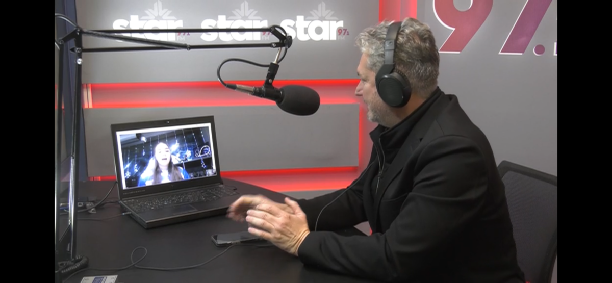 «Φουλ επίθεση» έπαιξε η πρωταθλήτρια  Muay Thai  Αγγελική Ασσέρ στο Star Fm 97.1 (video)