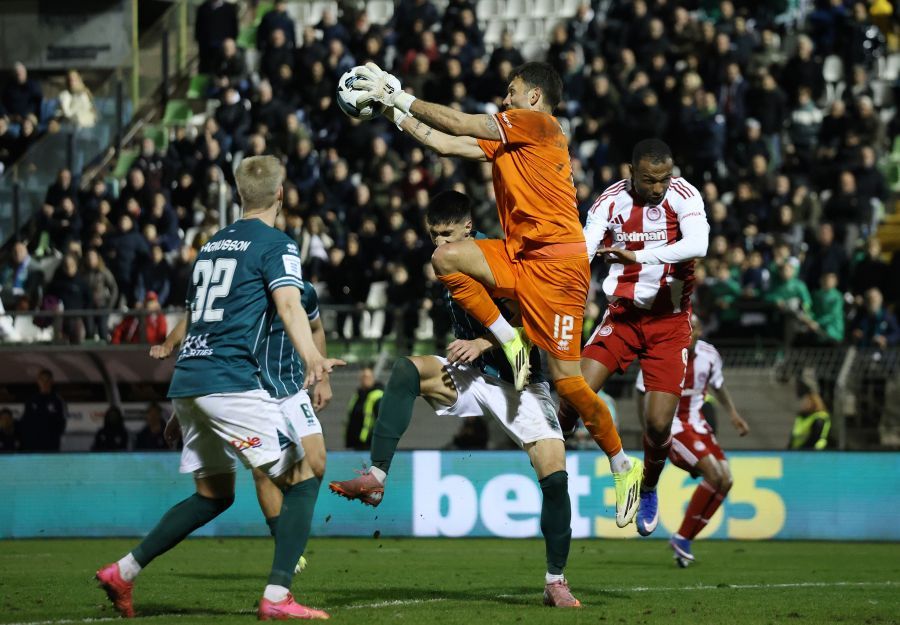 Λεβαδειακός-Ολυμπιακός 0-0: Αντεξε και πήρε βαθμό “ψυχολογίας”!