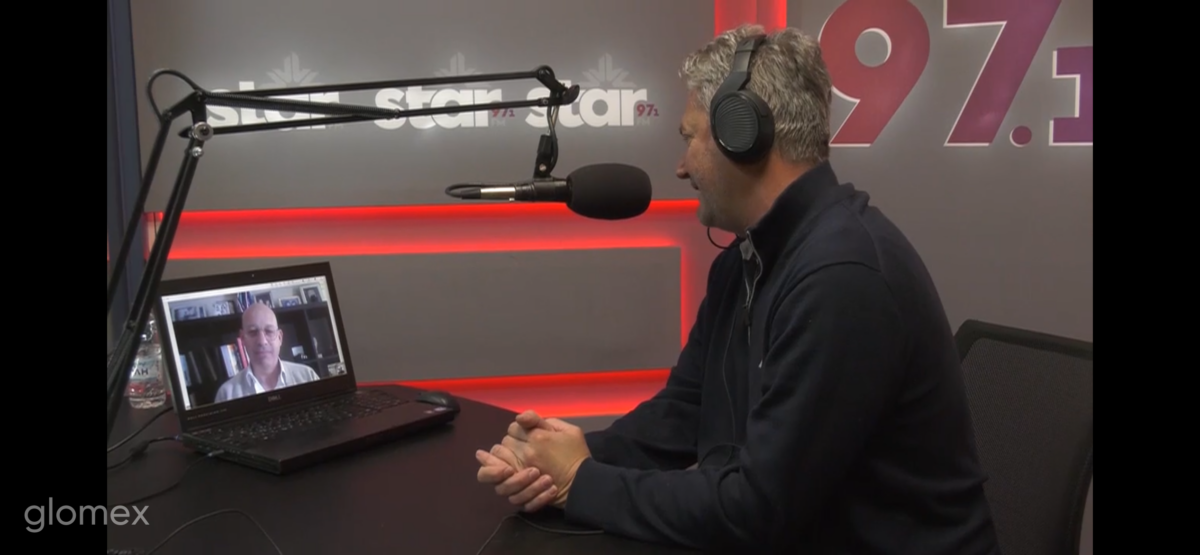 «Φουλ επίθεση».. έπαιξε ο Σωτήρης Παπαναστασίου στον Star Fm 97.1 (video)